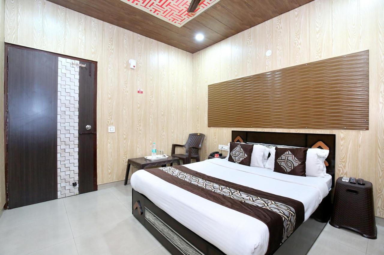 Oyo 8105 Royale Guest House Ludhiana Exterior photo