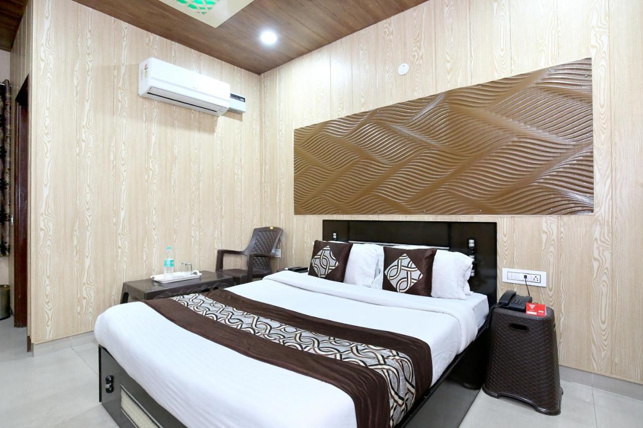 Oyo 8105 Royale Guest House Ludhiana Exterior photo